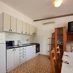 In With Sea View, Terrace, Air Conditioning, Wifi 5052-5 Апартаменты Сегет-Враница