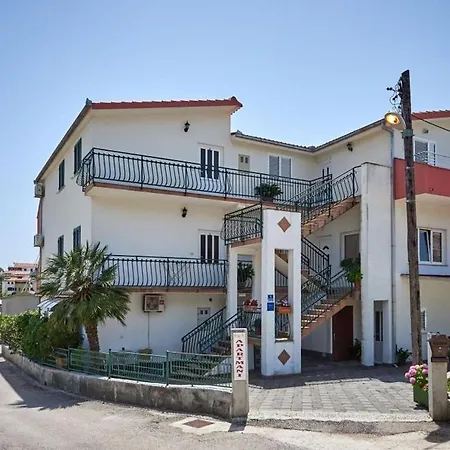 In With Sea View, Terrace, Air Conditioning, Wifi 5052-5 Апартаменты