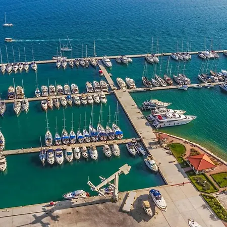 In With Sea View, Terrace, Air Conditioning, Wifi 5052-5 Apartamento