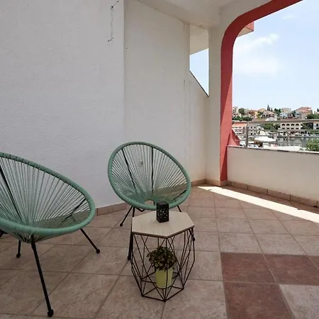In With Sea View, Terrace, Air Conditioning, Wifi 5052-5 Apartamento *