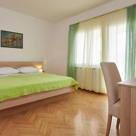 In With Sea View, Terrace, Air Conditioning, Wifi 5052-5 * Seget Vranjica